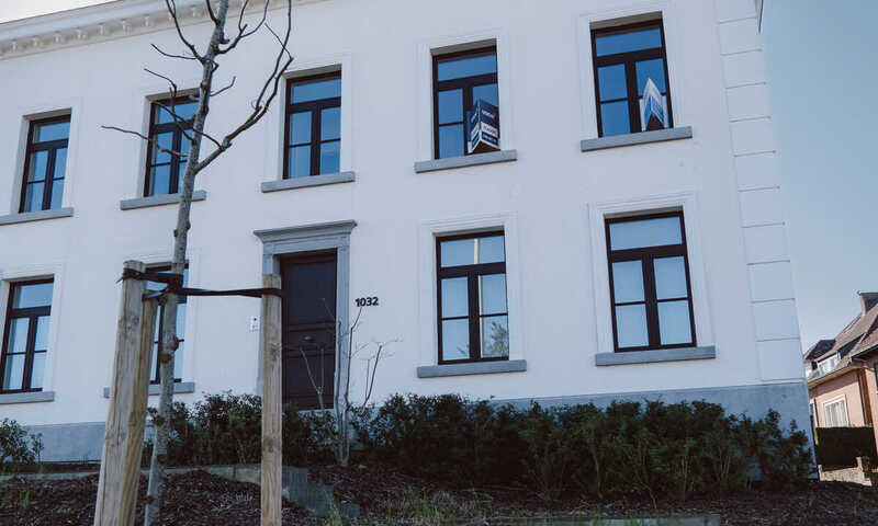 Schepdaal - Ninoofsesteenweg - Marktstraat - Residentie Newton